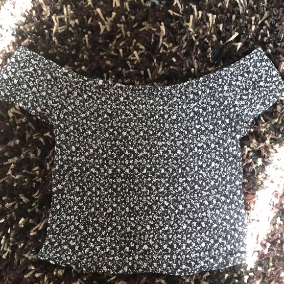 Brandy Melville Tops - Brandy Melville top